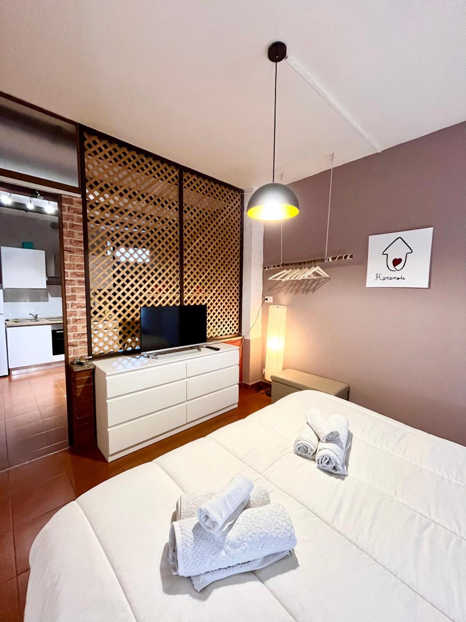 Appartamento Homemade A Due Passi Da Centro Biella Esterno foto